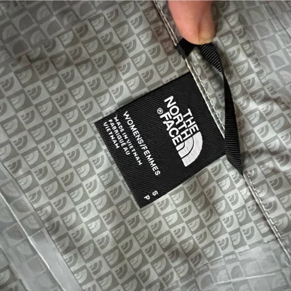 The North Face Women's Alta Vista Rain Jacket in Almond Butter - Size S - Picture 8 of 14